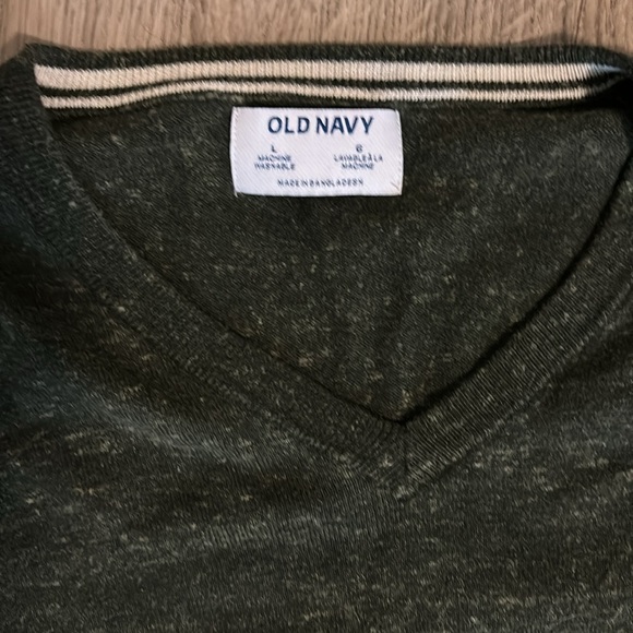 ☀️2/$15☀️Men’s Old Navy Sweater, Dark Green size L - Picture 2 of 2